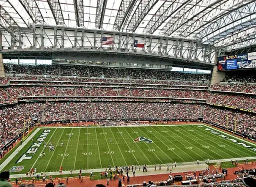 伊萨克,万欧转售未,多队争相求,广州赛马,赛程安排,赛果查询,马匹资料,赛事动态